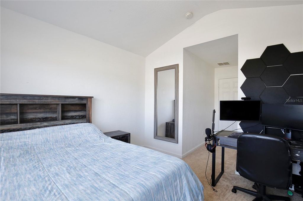 Image 18 of property listing at 15132 WINDMILL HARBOR COURT, Orlando, FL 32828