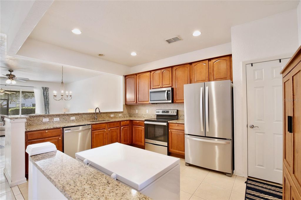 Image 9 of property listing at 15132 WINDMILL HARBOR COURT, Orlando, FL 32828