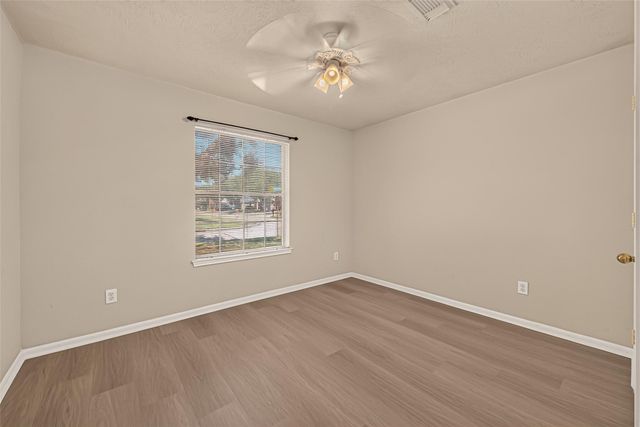 9202 Desirable Drive, La Porte, TX 77571