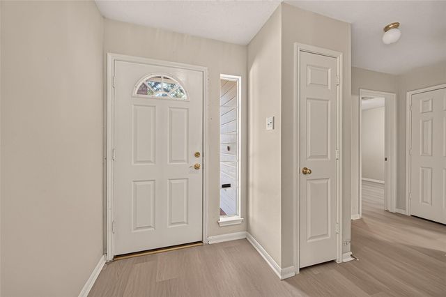 9202 Desirable Drive, La Porte, TX 77571