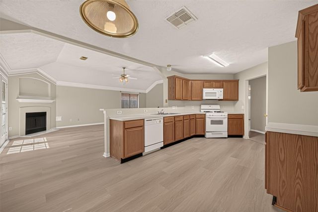 9202 Desirable Drive, La Porte, TX 77571