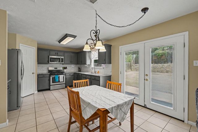 283 Indian Falls S, Montgomery, TX 77316