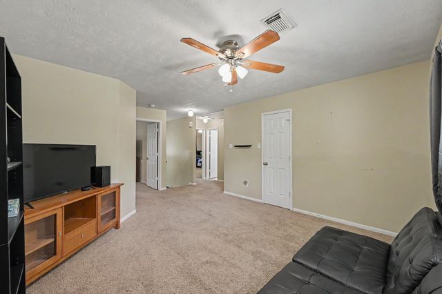 283 Indian Falls S, Montgomery, TX 77316