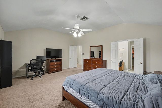 283 Indian Falls S, Montgomery, TX 77316