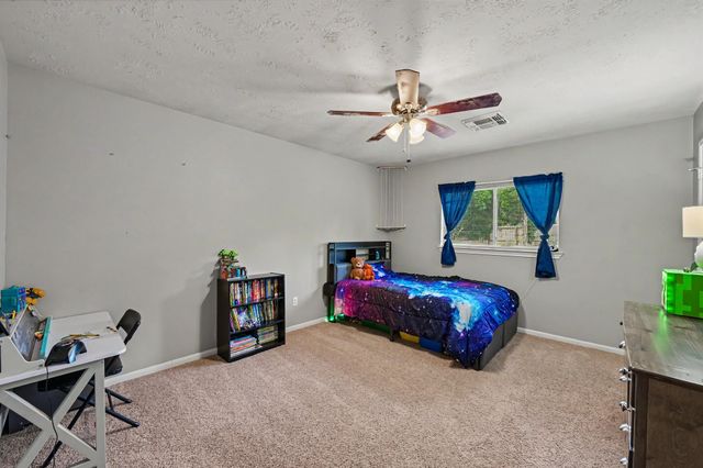 283 Indian Falls S, Montgomery, TX 77316