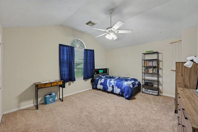283 Indian Falls S, Montgomery, TX 77316
