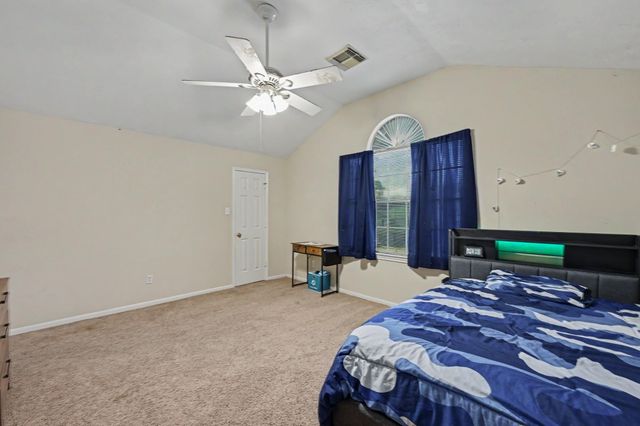 283 Indian Falls S, Montgomery, TX 77316