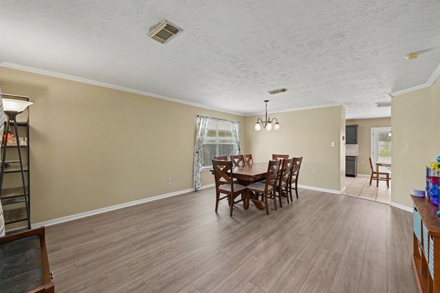 283 Indian Falls S, Montgomery, TX 77316