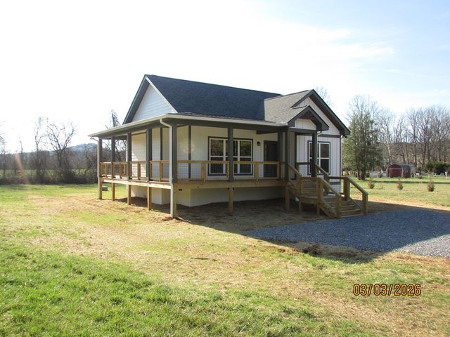 155 Waldorf Place, Hayesville, NC 28904