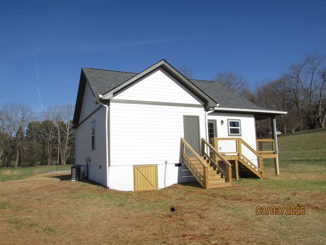 155 Waldorf Place, Hayesville, NC 28904