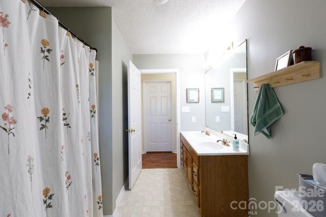 1095 Deer Track Drive, Rock Hill, SC 29732