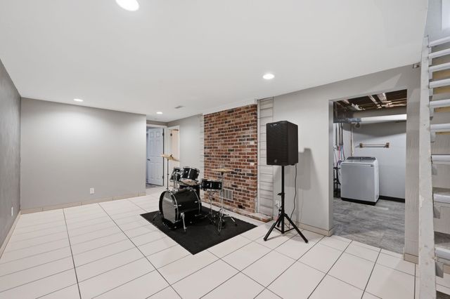 8125 E Indianapolis St, Wichita, KS 67207