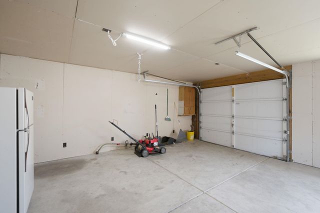 8125 E Indianapolis St, Wichita, KS 67207