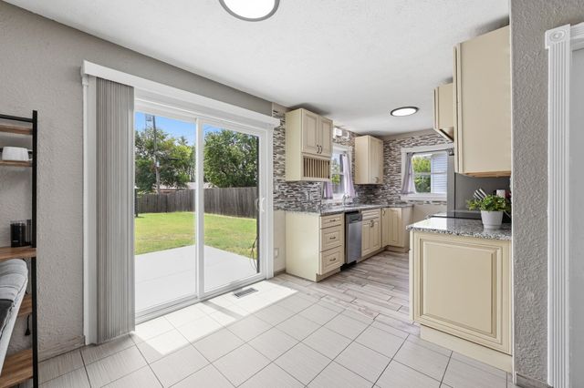 8125 E Indianapolis St, Wichita, KS 67207