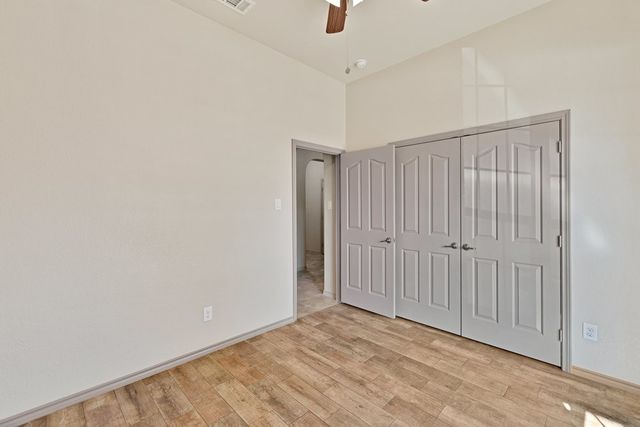 10913 Middleglen Road, Fort Worth, TX 76052