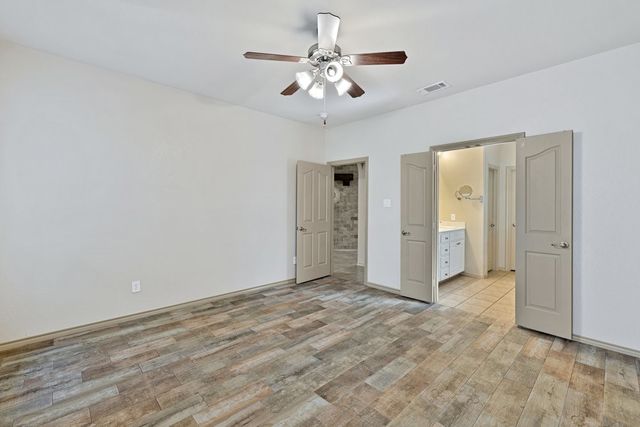 10913 Middleglen Road, Fort Worth, TX 76052