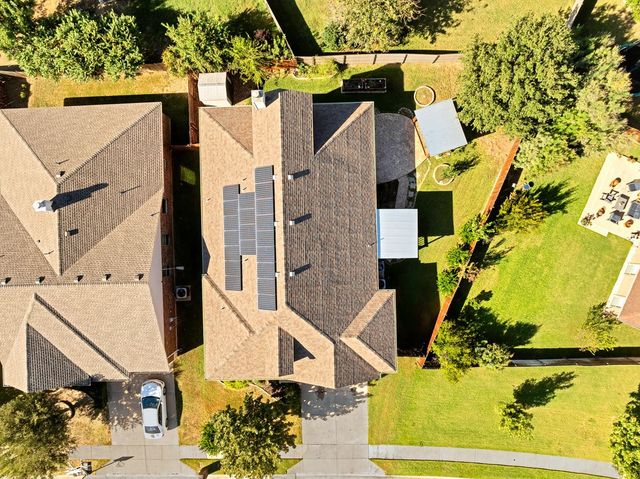 10913 Middleglen Road, Fort Worth, TX 76052