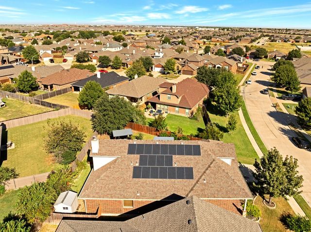 10913 Middleglen Road, Fort Worth, TX 76052