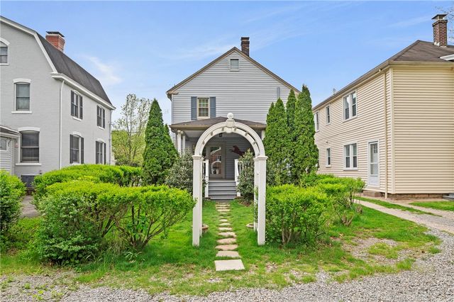 212 Pine Road, Edgeworth, PA 15143