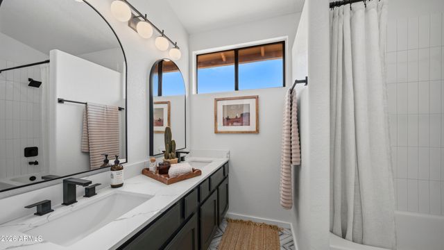 2553 E INDIGO BRUSH Road, Phoenix, AZ 85048