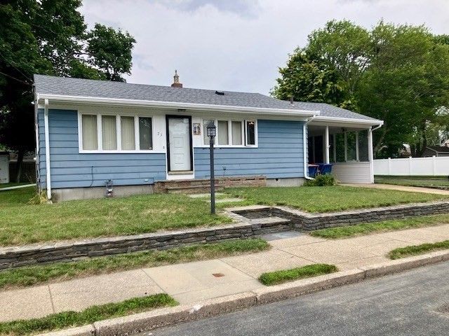 71 Seymour St., New Bedford, MA 02744