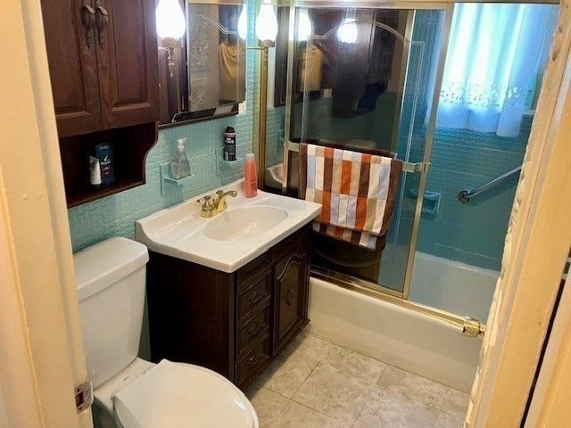 71 Seymour St., New Bedford, MA 02744