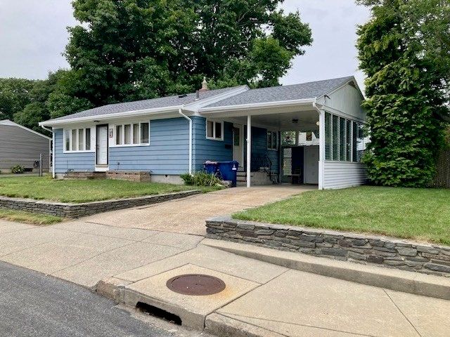 71 Seymour St., New Bedford, MA 02744
