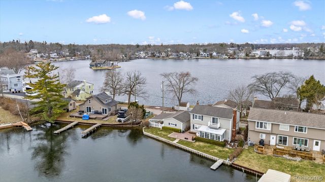 231 O'connor Street, Lake Orion Village, MI 48362