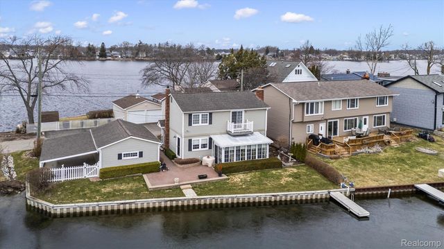231 O'connor Street, Lake Orion Village, MI 48362