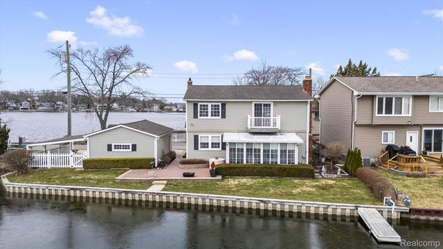 231 O'connor Street, Lake Orion Village, MI 48362