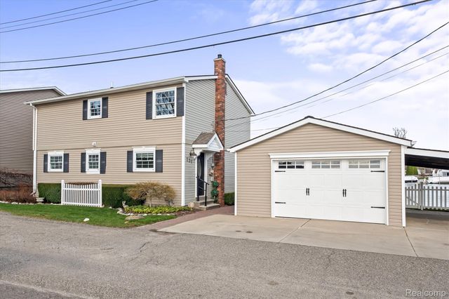 231 O'connor Street, Lake Orion Village, MI 48362