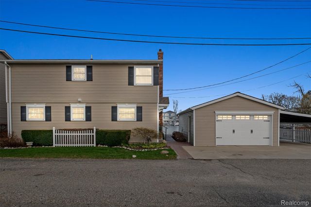 231 O'connor Street, Lake Orion Village, MI 48362
