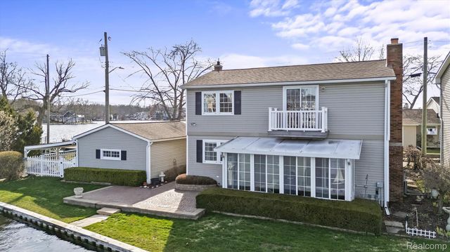 231 O'connor Street, Lake Orion Village, MI 48362
