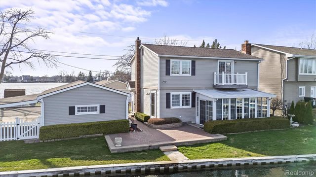 231 O'connor Street, Lake Orion Village, MI 48362