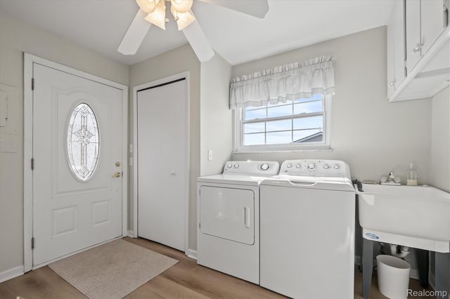 231 O'connor Street, Lake Orion Village, MI 48362