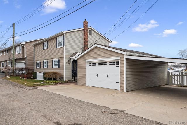231 O'connor Street, Lake Orion Village, MI 48362