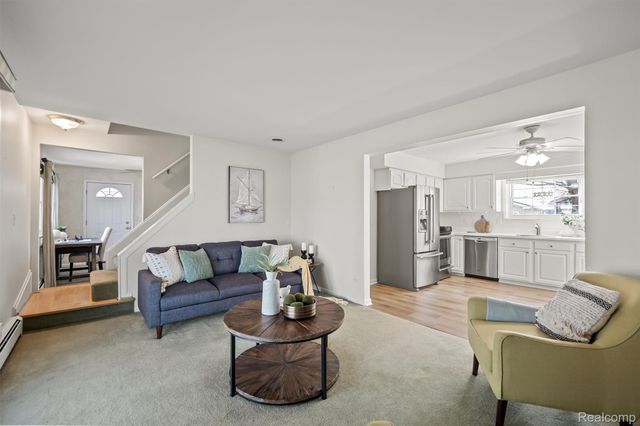 231 O'connor Street, Lake Orion Village, MI 48362