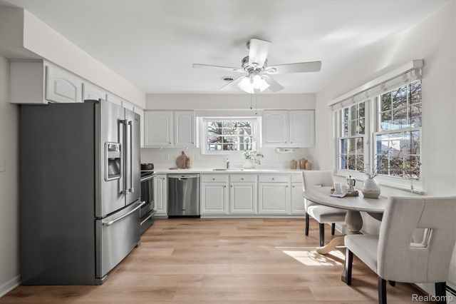 231 O'connor Street, Lake Orion Village, MI 48362