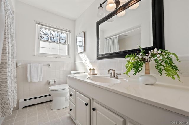 231 O'connor Street, Lake Orion Village, MI 48362