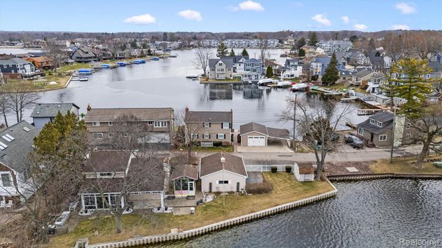 231 O'connor Street, Lake Orion Village, MI 48362