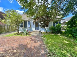 304 Versailles Boulevard, Lafayette, LA 70501
