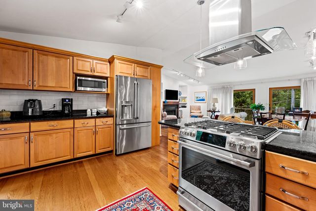607 W CHESAPEAKE AVE, Baltimore, MD 21204