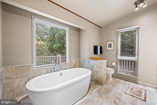 607 W CHESAPEAKE AVE, Baltimore, MD 21204