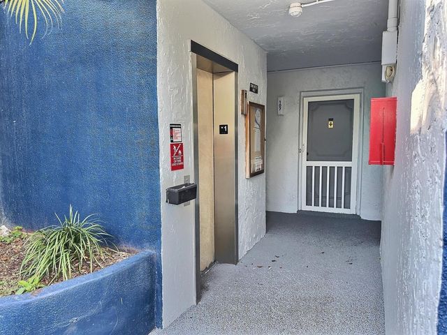 3150 Holiday Springs Boulevard 8-204, Margate, FL 33063