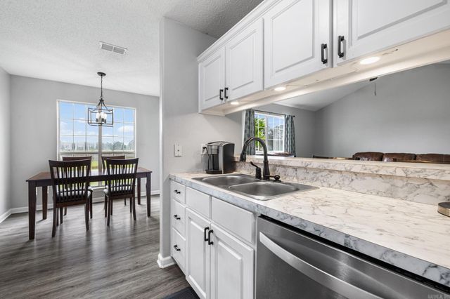 365 Crossroads Cove, Ward, AR 72176