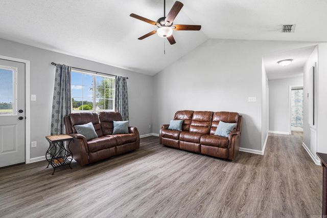 365 Crossroads Cove, Ward, AR 72176