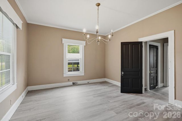 315 W Blakeney Street, Pageland, SC 29728