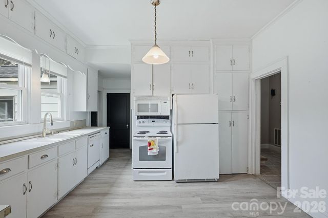 315 W Blakeney Street, Pageland, SC 29728