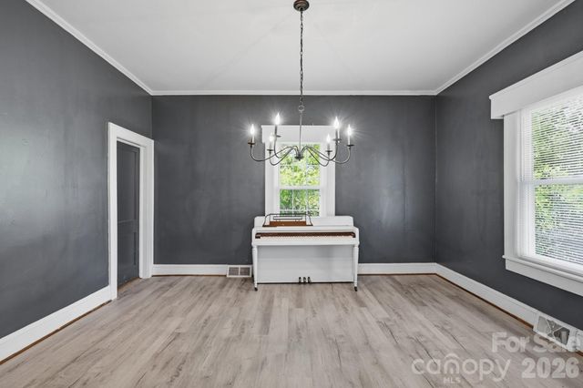 315 W Blakeney Street, Pageland, SC 29728