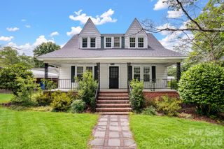 315 W Blakeney Street, Pageland, SC 29728